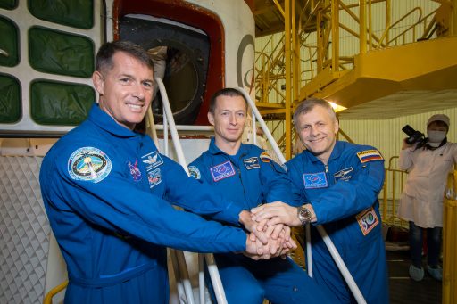 The Expedition 49/50 crew in front of their Soyuz Spacecraft - Photo: NASA