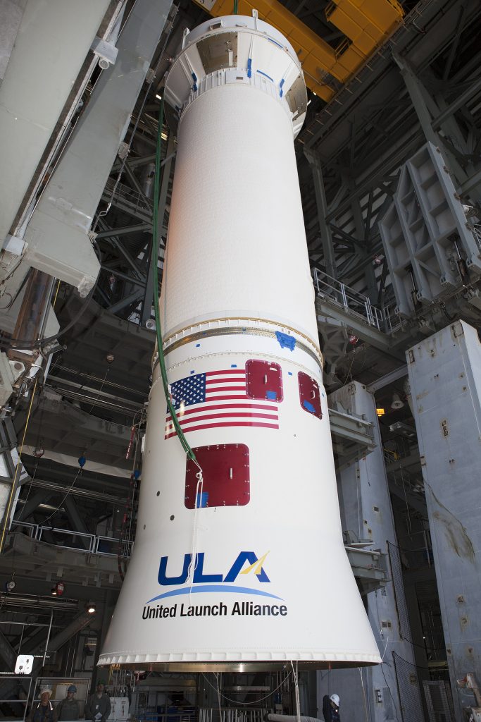 Centaur Installation for Cygnus OA-6 Launch - Photo: NASA Kennedy
