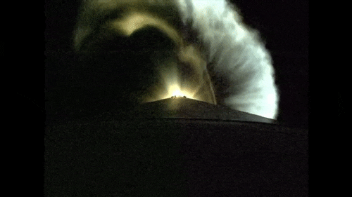 Sudden Change in Exhaust Plume - Image: Spaceflight101/NASA