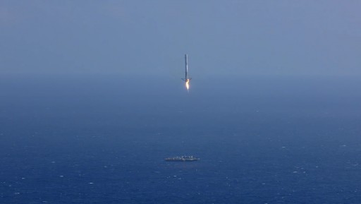 Falcon 9 Booster on Approach to Landing atop the Autonomous Spaceport Drone Ship – Photo: SpaceX