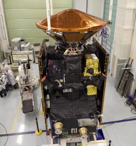 Trace Gas Orbiter with Schiaparelli Lander sitting on top - Photo: ESA
