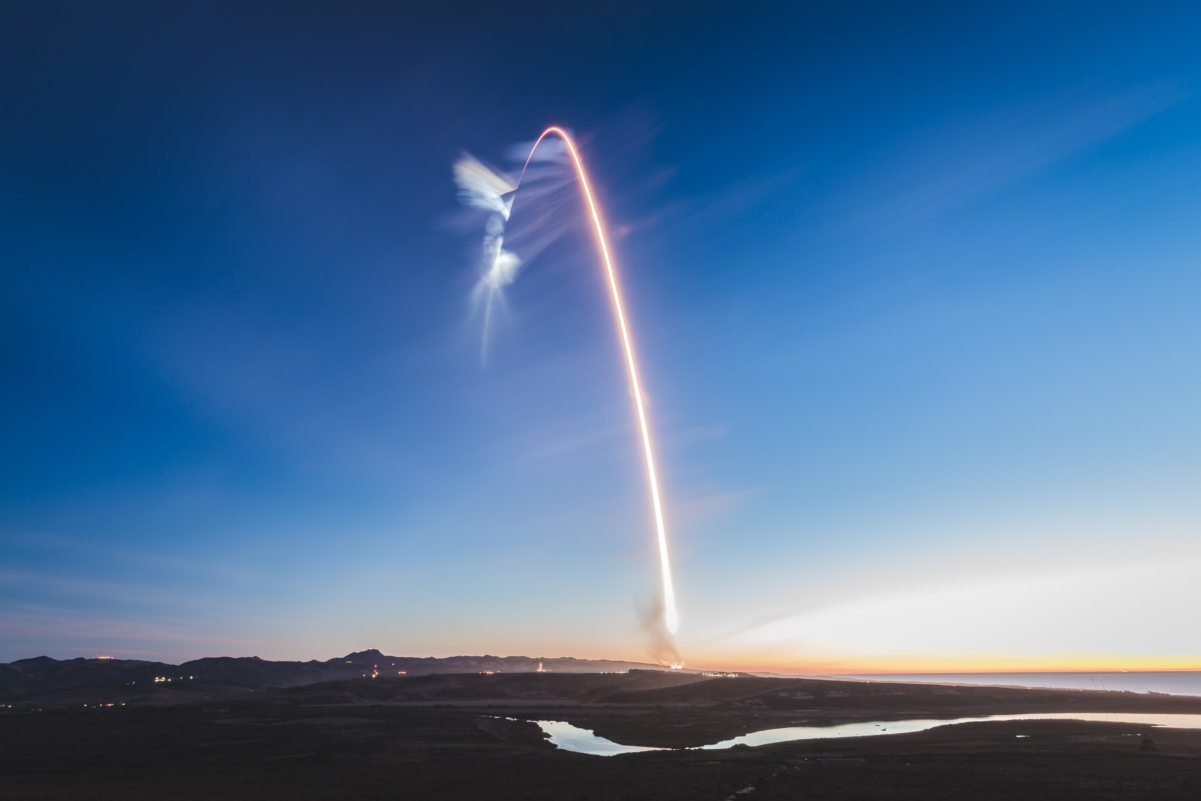 Photos & Videos Falcon 9 Launch Thrills California Residents