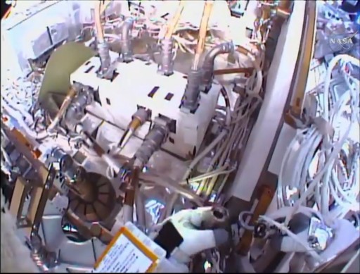 'Rats Nest Cable Work - Photo: NASA TV