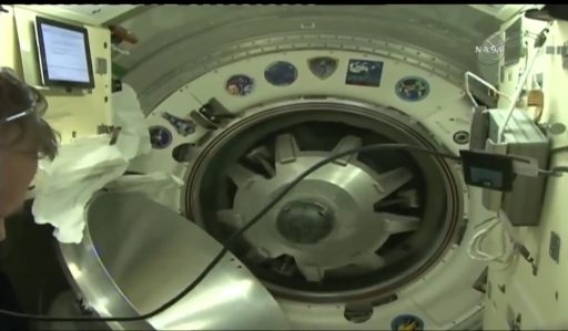 Soyuz/ISS Hatch Closure - Photo: NASA TV