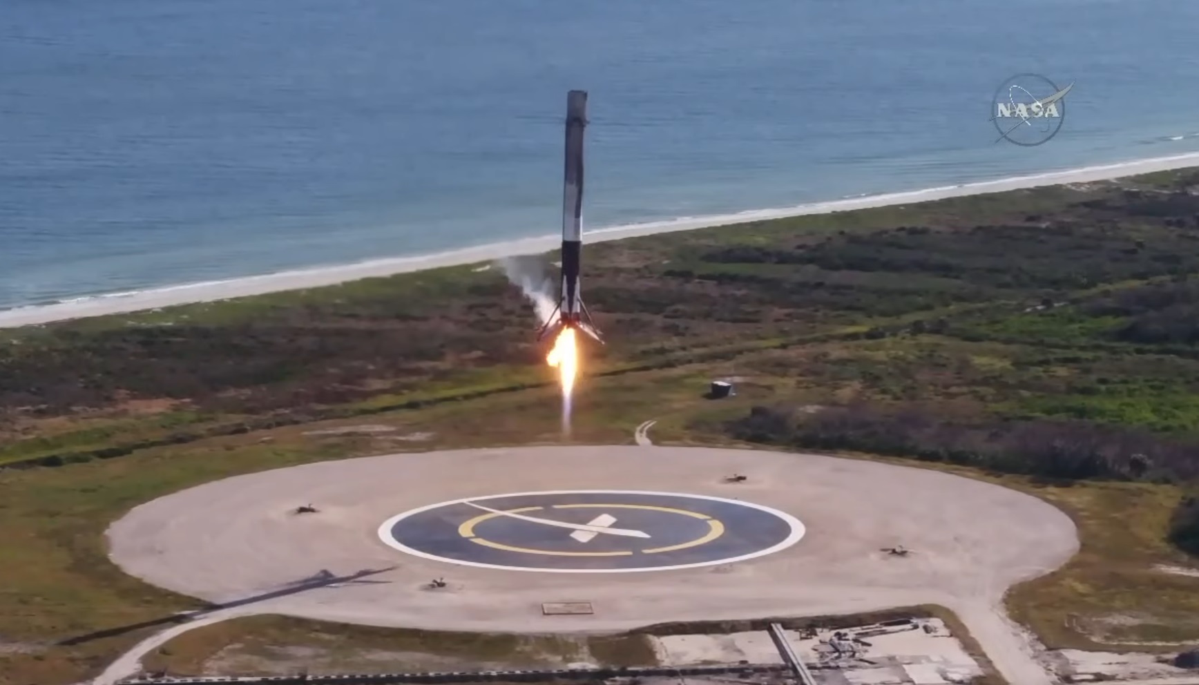Falcon 9 ready to send Dragon into Orbit, attempt 1st Stage