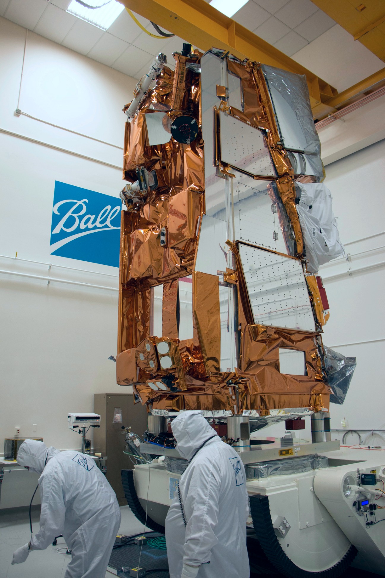 Photos: JPSS-1 Satellite Assembly & Testing – JPSS-1 | Spaceflight101