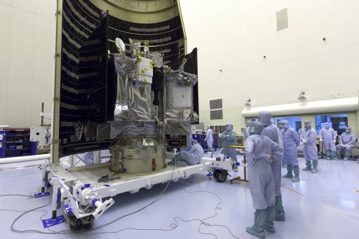 OSIRIS-REx during encapsulation in its protective Payload Fairing - Photo: NASA Kennedy