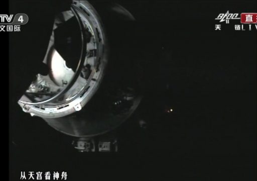 The moment of contact between China's 'Divine Vessel' Shenzhou & the 'Heavenly Palace' Tiangong - Photo: CCTV