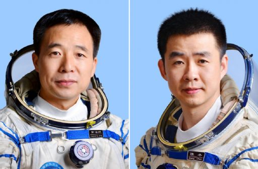 Shenzhou 11 Crew - Jing Haipeng (left), Chen Dong (right) - Images: Xinhua