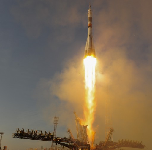 Soyuz FG with Soyuz TMA-19M - Credit: ESA
