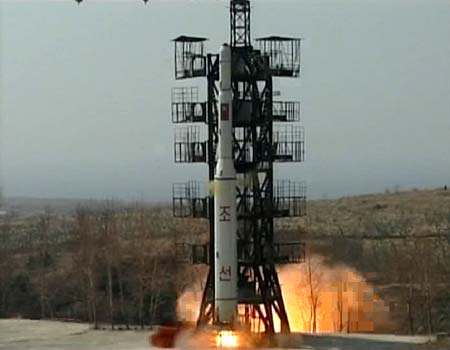 Unha-2 Launch (2009) - Photo: KCNA