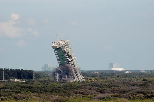 LC-36 Tower Demolition - Photo: NASA