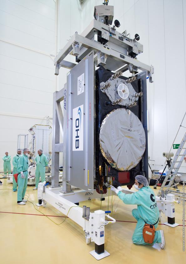 Pose CU1 (GALILEO FOC-M5) sur dispenser  au S3B le 10/05/2016 VS15