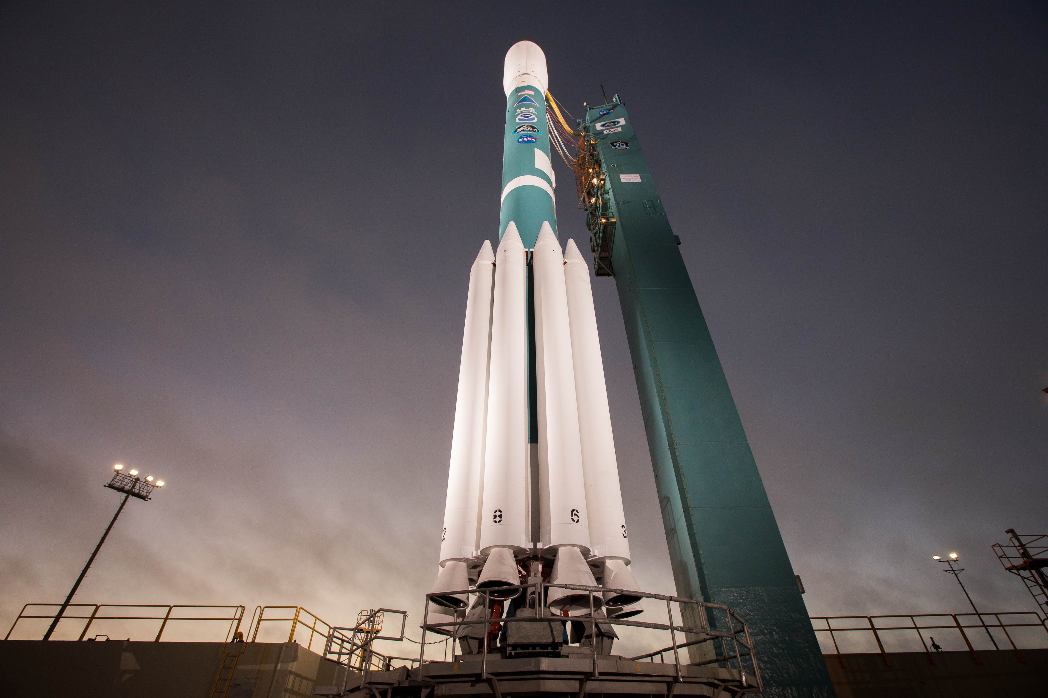 Nighttime Delta II Launch Attempt Halted by Technical Issue & Fouled Range  – Spaceflight101